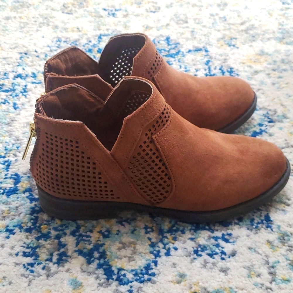 Size 12 Booties - Picture 2 of 5